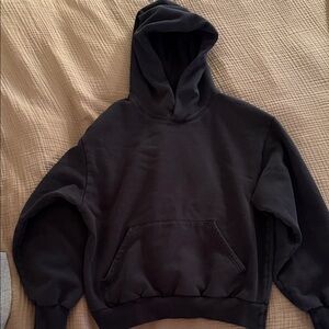 Aritzia Black perfect Hoodie
